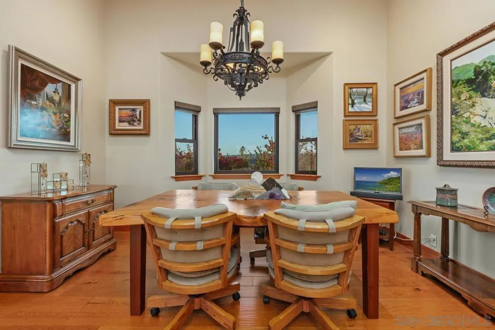10881 Mystery Mountain Road Valley Center, CA 92082