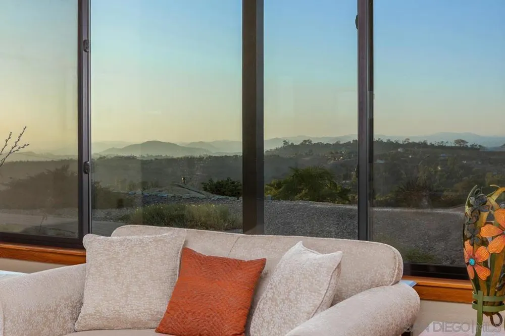 10881 Mystery Mountain Road Valley Center, CA 92082