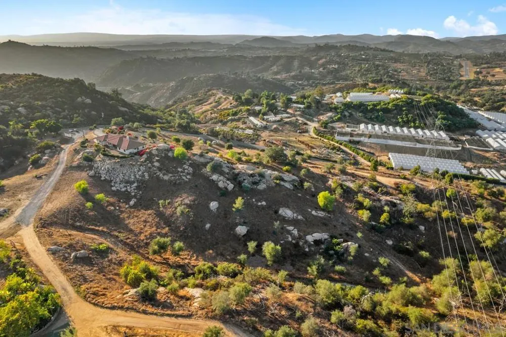 10881 Mystery Mountain Road Valley Center, CA 92082