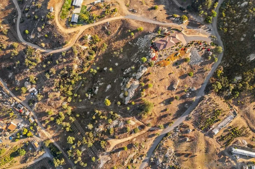 10881 Mystery Mountain Road Valley Center, CA 92082