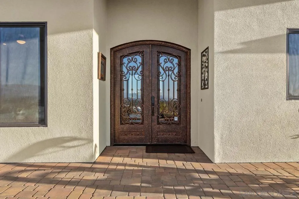 10881 Mystery Mountain Road Valley Center, CA 92082