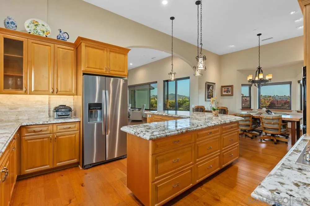 10881 Mystery Mountain Road Valley Center, CA 92082