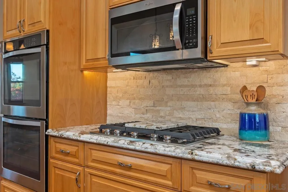 10881 Mystery Mountain Road Valley Center, CA 92082