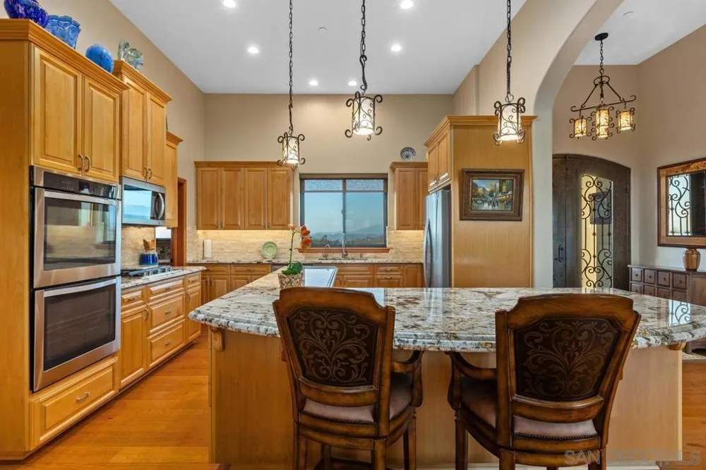 10881 Mystery Mountain Road Valley Center, CA 92082