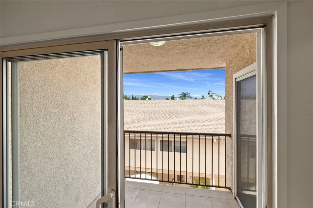 7641 Reseda Boulevard #126 Reseda, CA 91335