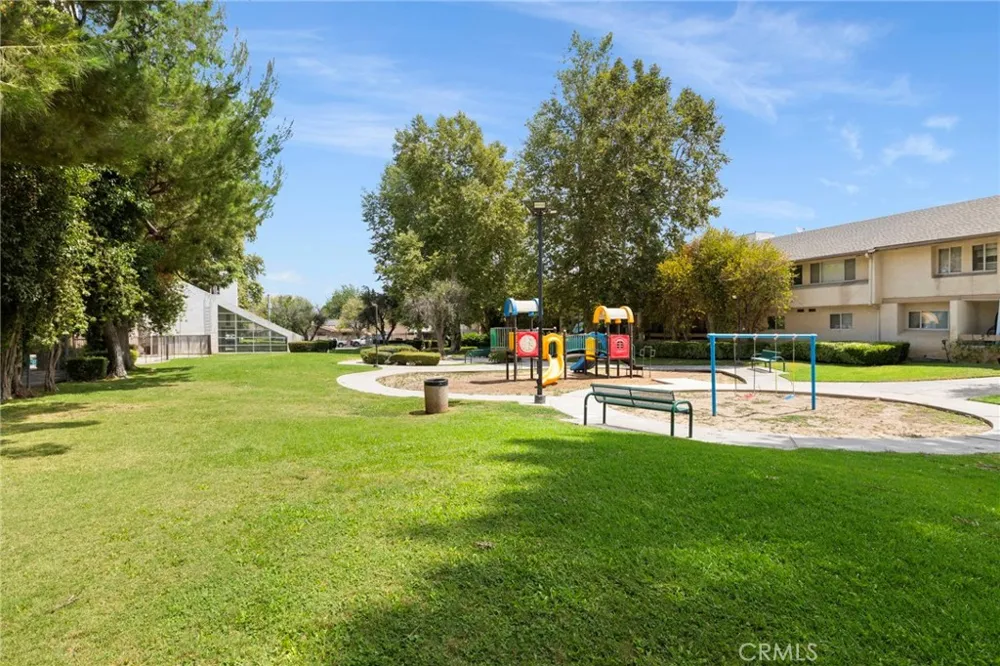 7641 Reseda Boulevard #126 Reseda, CA 91335