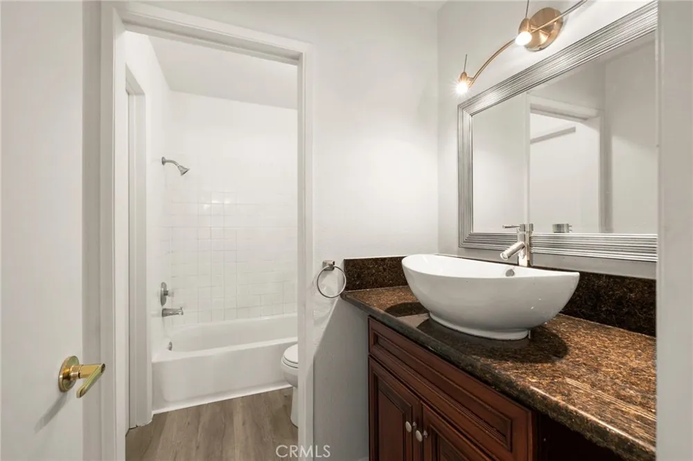7641 Reseda Boulevard #126 Reseda, CA 91335