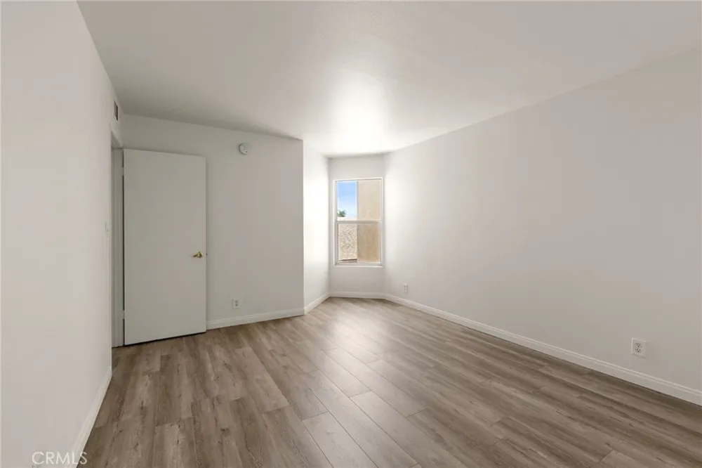 7641 Reseda Boulevard #126 Reseda, CA 91335