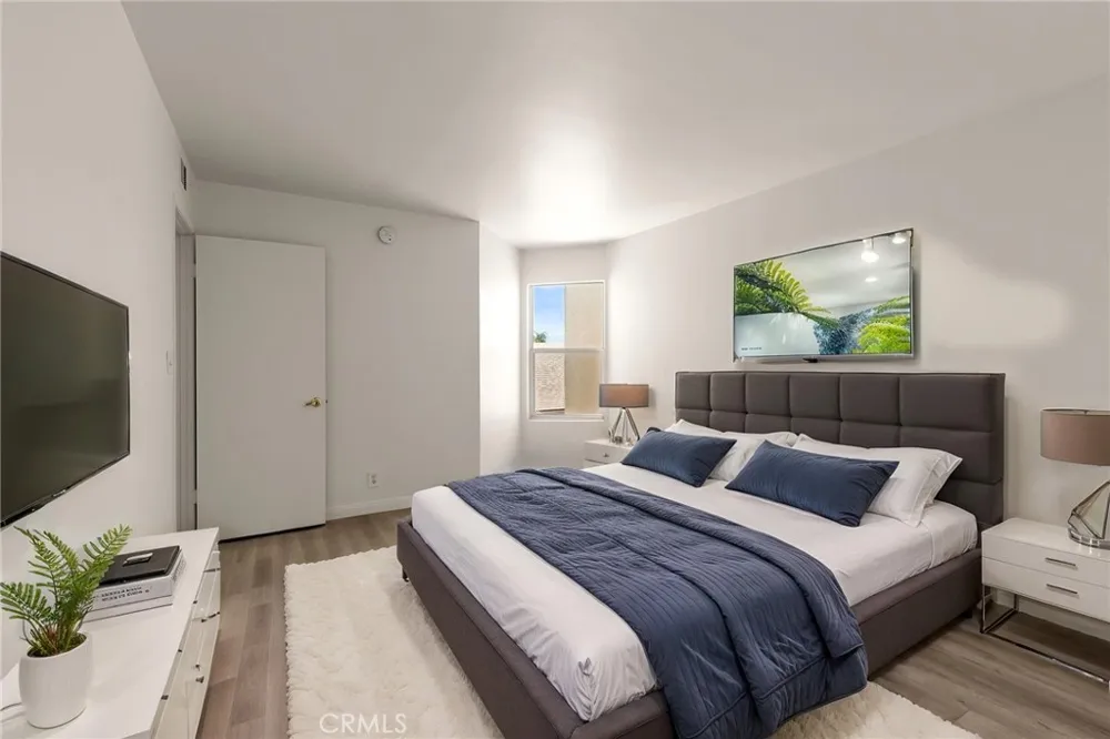 7641 Reseda Boulevard #126 Reseda, CA 91335