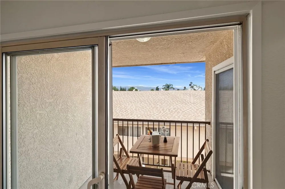 7641 Reseda Boulevard #126 Reseda, CA 91335