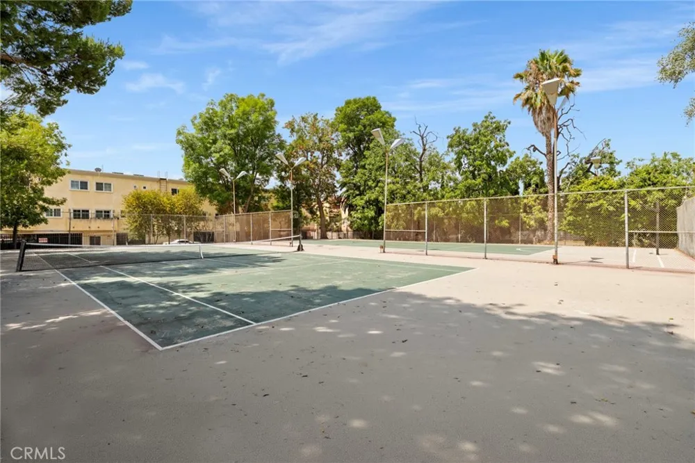 7641 Reseda Boulevard #126 Reseda, CA 91335
