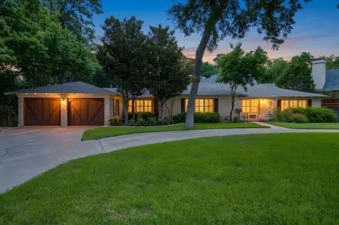 2603 Simondale Drive