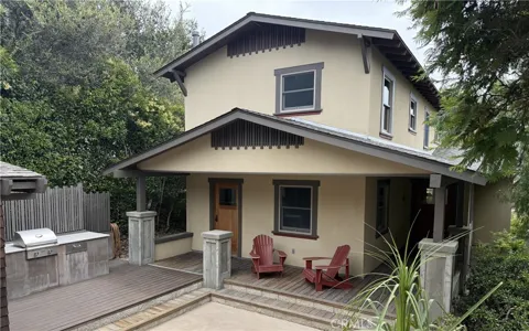 562 Crown Hill Street