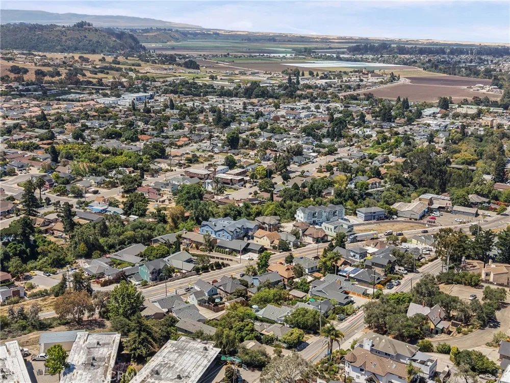 562 Crown Hill Street Arroyo Grande, CA 93420