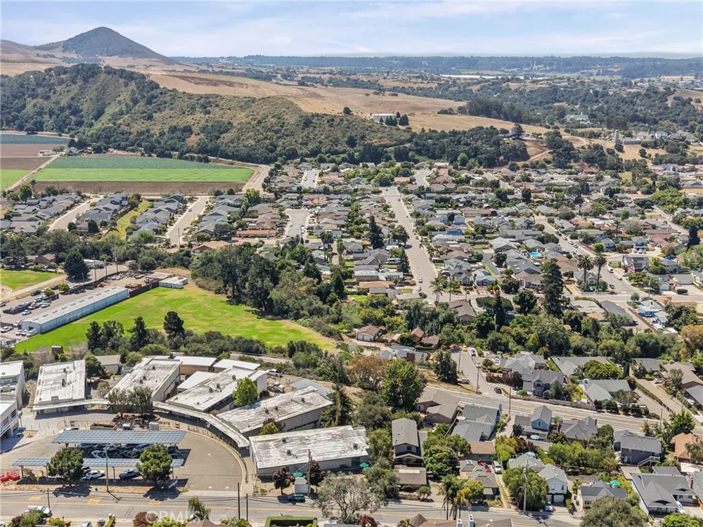 562 Crown Hill Street Arroyo Grande, CA 93420