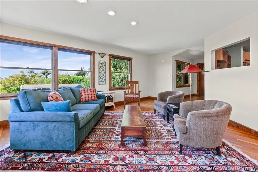 562 Crown Hill Street Arroyo Grande, CA 93420