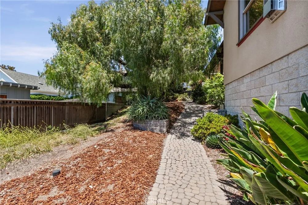 562 Crown Hill Street Arroyo Grande, CA 93420