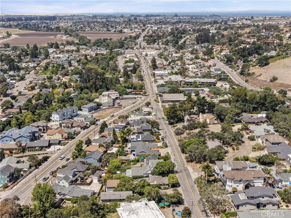 562 Crown Hill Street Arroyo Grande, CA 93420