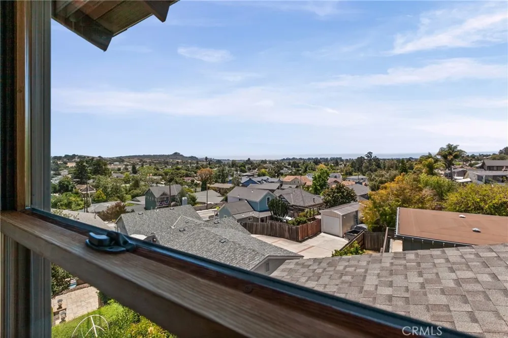 562 Crown Hill Street Arroyo Grande, CA 93420