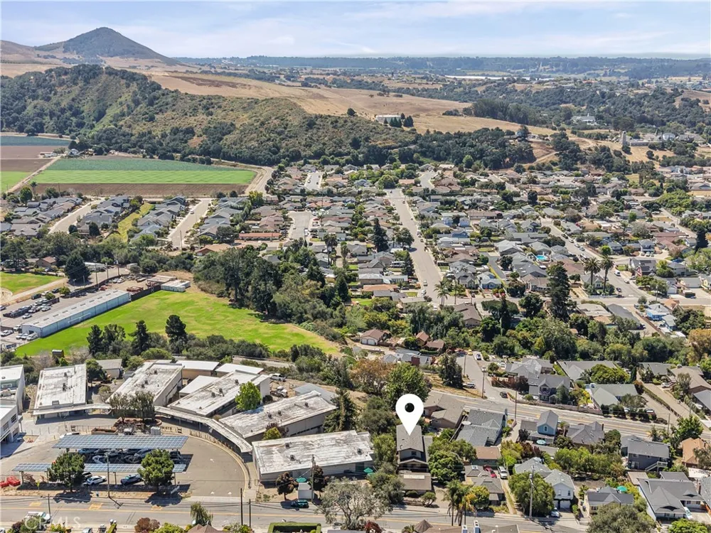 562 Crown Hill Street Arroyo Grande, CA 93420