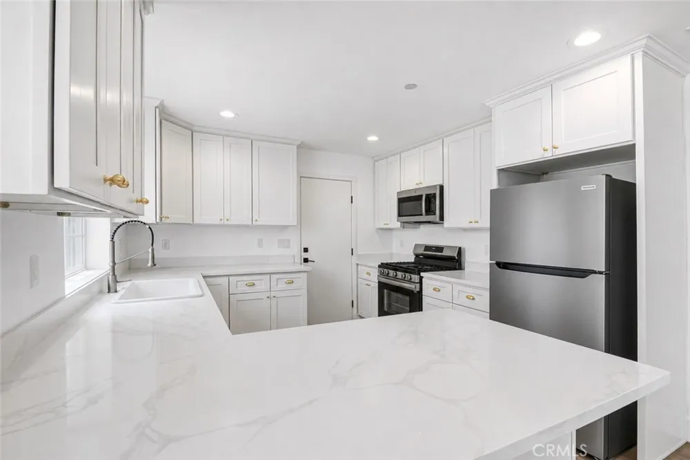 16385 Valencia Avenue #2 Fontana, CA 92335