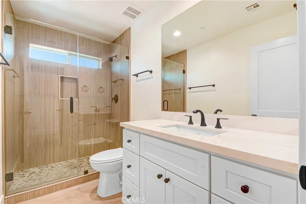 16385 Valencia Avenue #2 Fontana, CA 92335