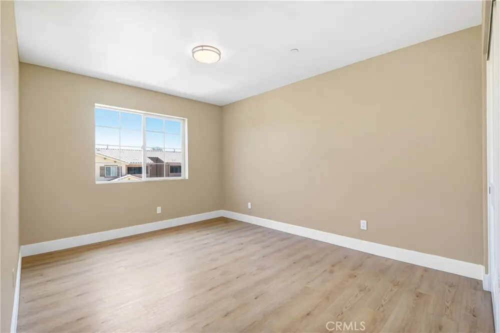 16385 Valencia Avenue #2 Fontana, CA 92335