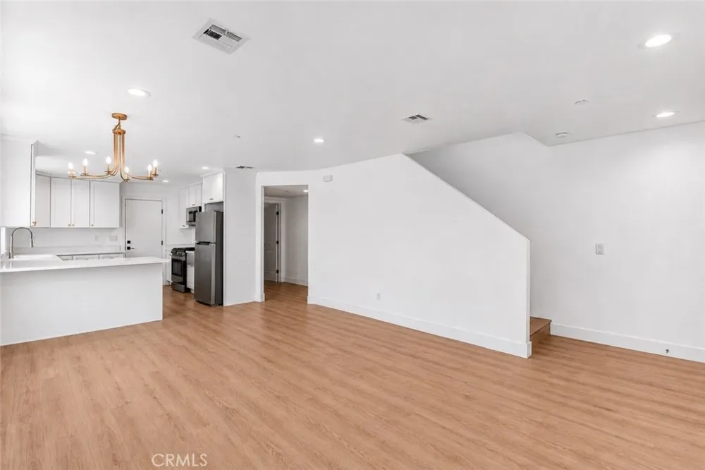 16385 Valencia Avenue #2 Fontana, CA 92335