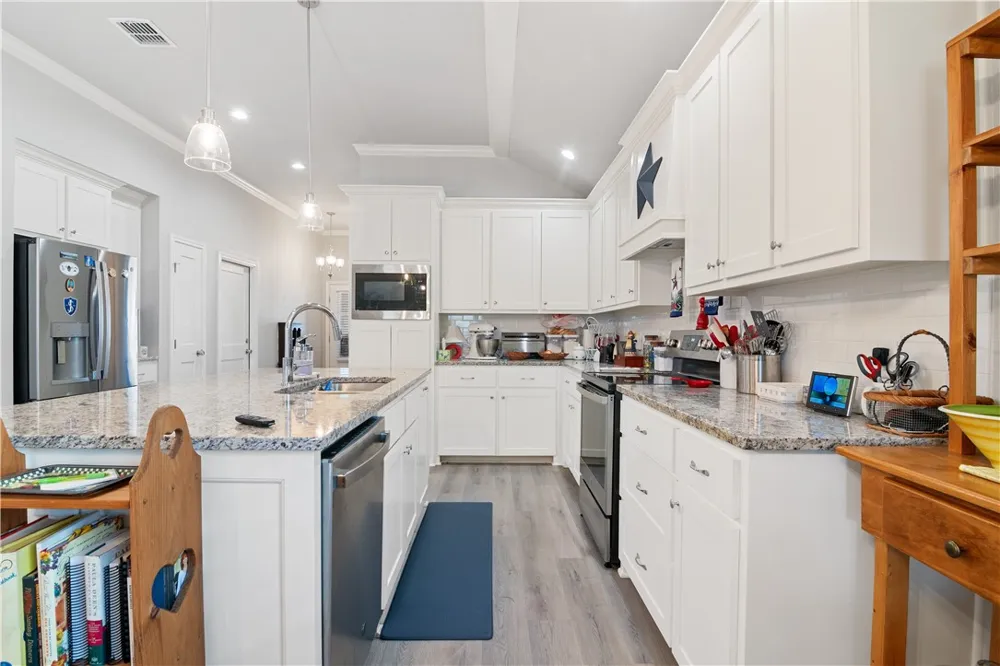 422 Travis Drive McGregor, TX 76657