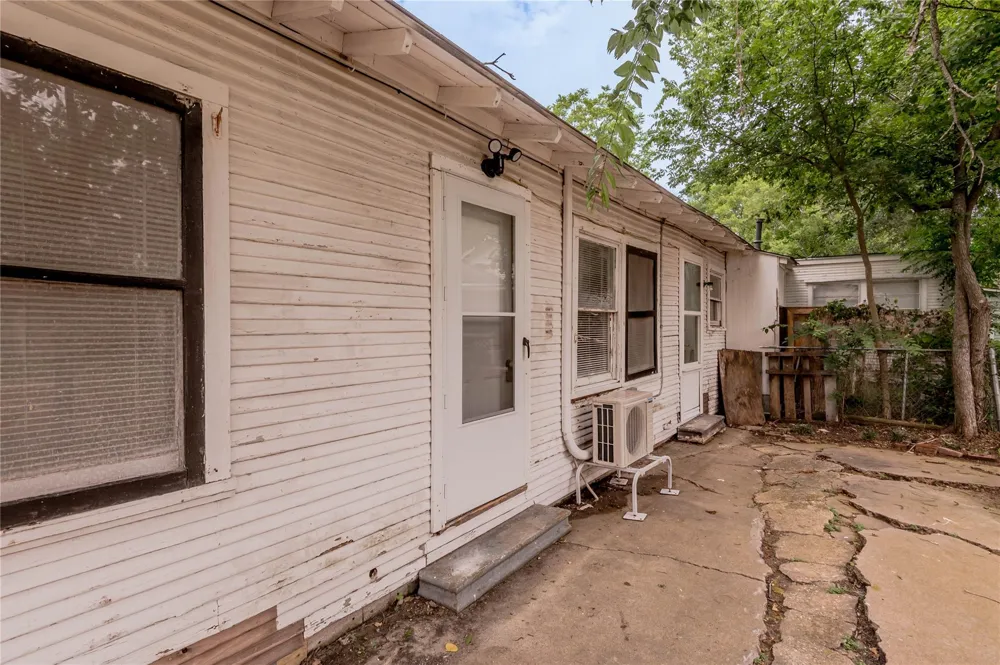 1312 16th Street Huntsville, TX 77340