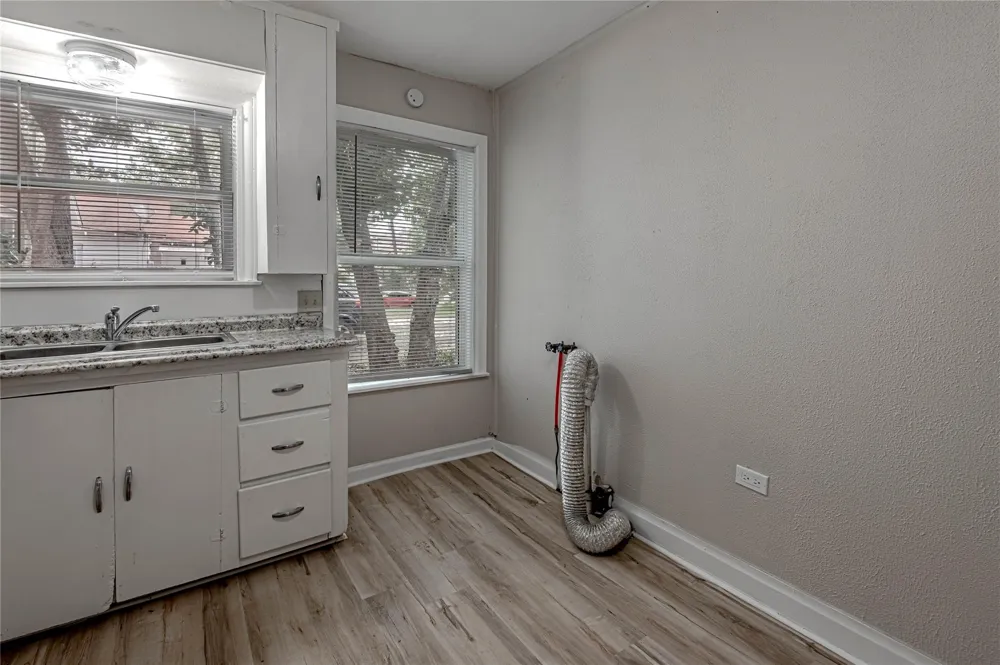 1312 16th Street Huntsville, TX 77340