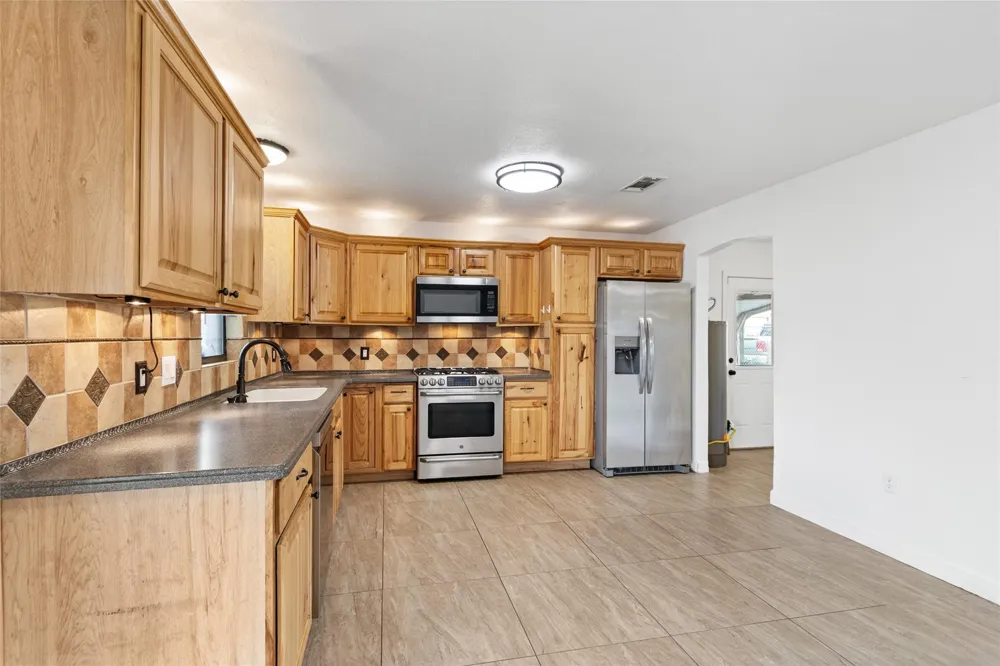 16815 Avenue A Channelview, TX 77530