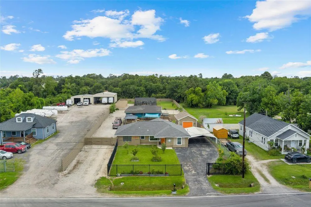 16815 Avenue A Channelview, TX 77530