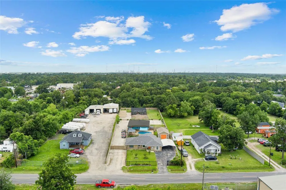 16815 Avenue A Channelview, TX 77530