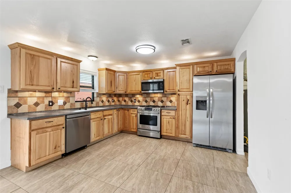 16815 Avenue A Channelview, TX 77530