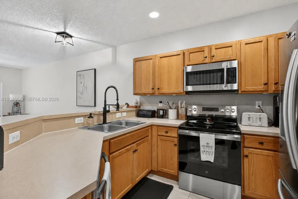 1503 New Castle Ter Wellington, FL 33414