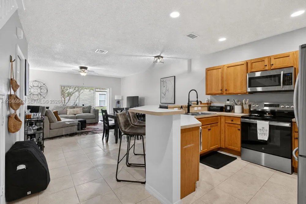 1503 New Castle Ter Wellington, FL 33414