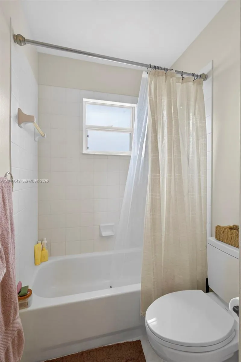 1503 New Castle Ter Wellington, FL 33414