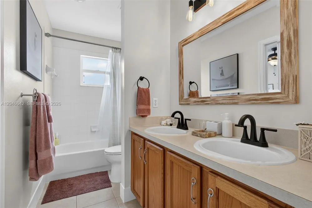 1503 New Castle Ter Wellington, FL 33414