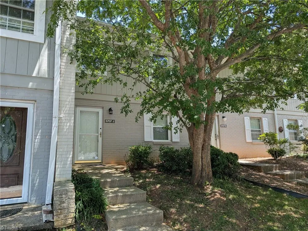 5707 Bramblegate Road #J Greensboro, NC 27409