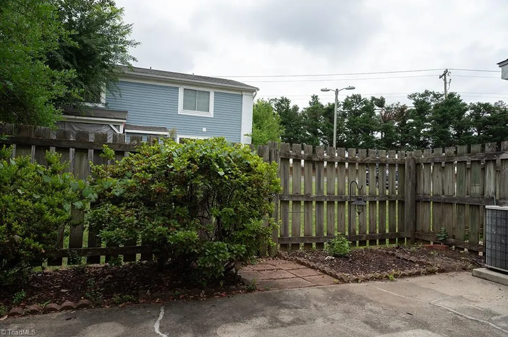 5707 Bramblegate Road #J Greensboro, NC 27409