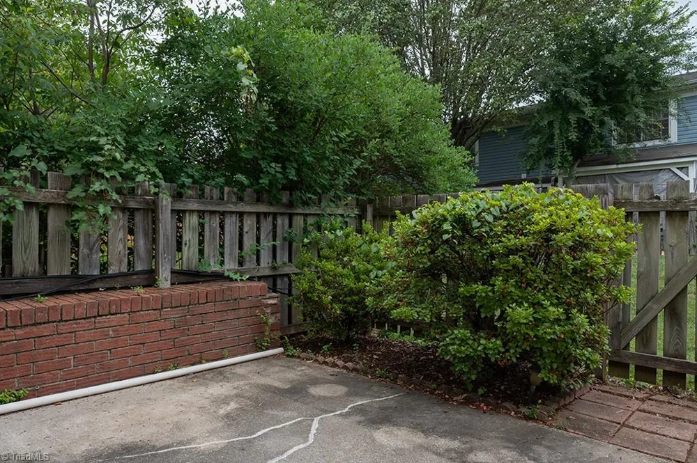 5707 Bramblegate Road #J Greensboro, NC 27409