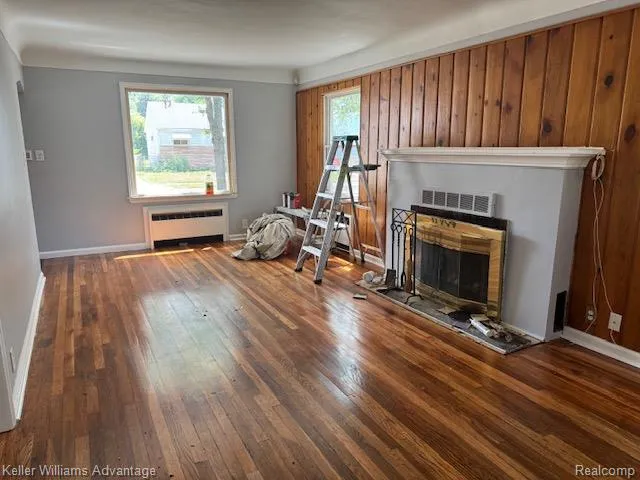 23037 Rausch Avenue Eastpointe City, MI 48021