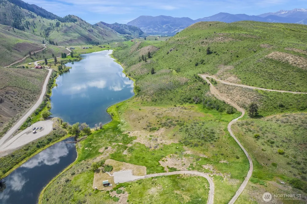29 Heritage Rose Road Winthrop, WA 98862