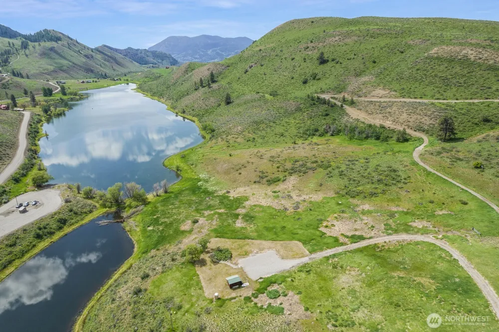 29 Heritage Rose Road Winthrop, WA 98862
