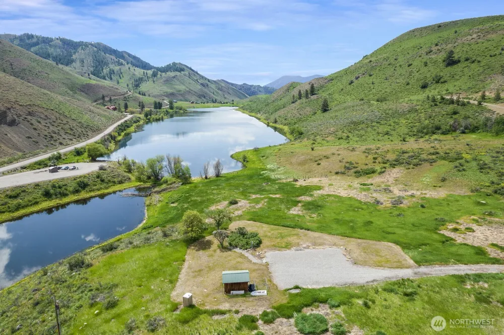 29 Heritage Rose Road Winthrop, WA 98862