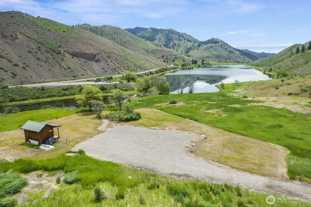 29 Heritage Rose Road Winthrop, WA 98862