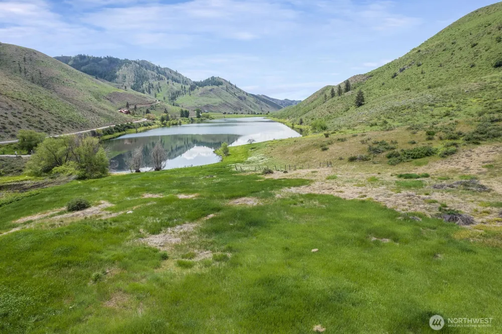 29 Heritage Rose Road Winthrop, WA 98862