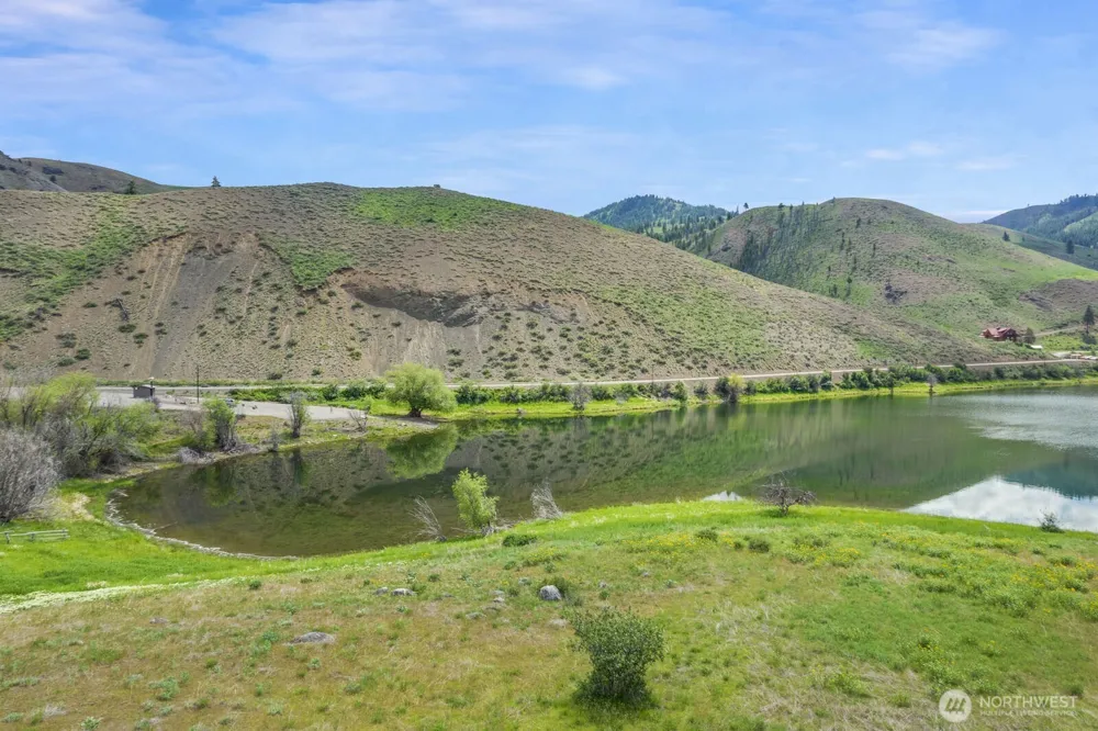 29 Heritage Rose Road Winthrop, WA 98862