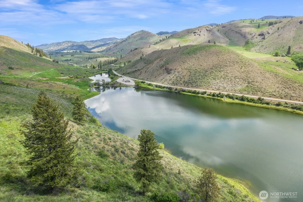 29 Heritage Rose Road Winthrop, WA 98862
